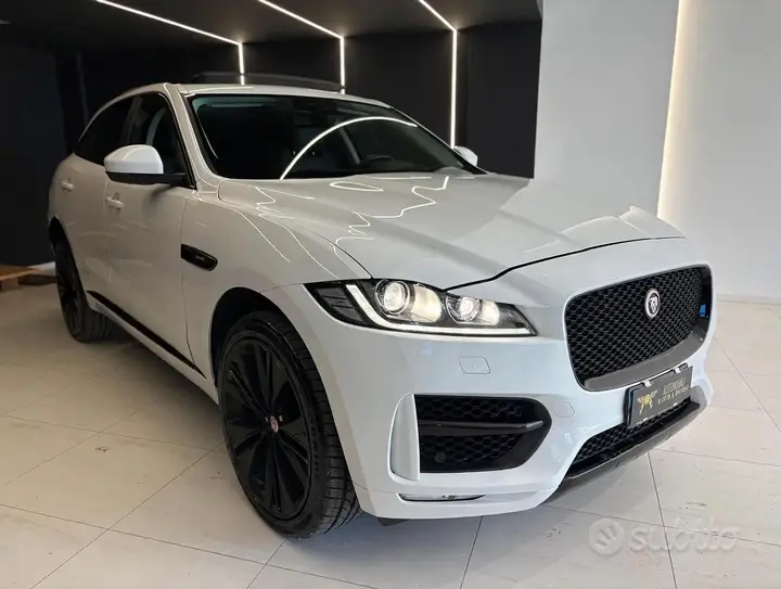 Jaguar F-Pace 2016 photo 4