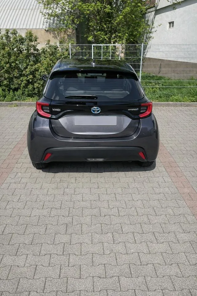 Toyota Yaris Hybrid