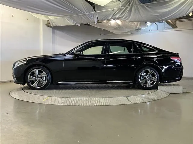 Toyota Crown 2020 photo 4