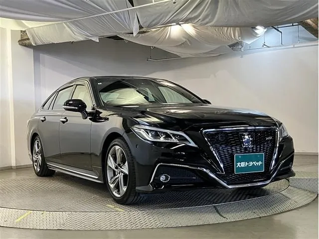 Toyota Crown 2020 photo 3