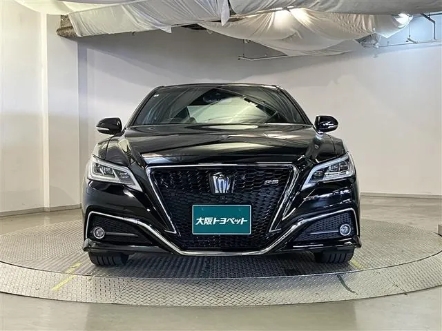 Toyota Crown 2020 photo 2