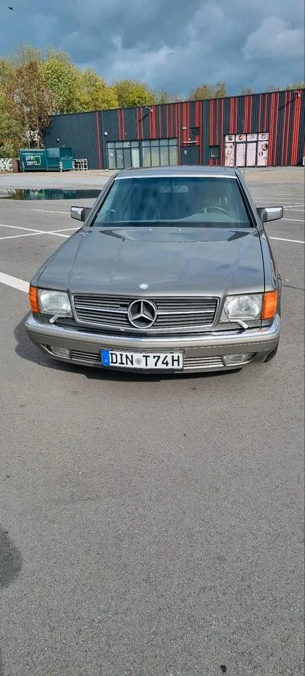 Mercedes-Benz W126