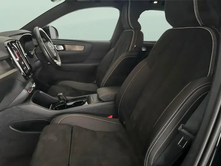 Volvo Xc40 2023 photo 4
