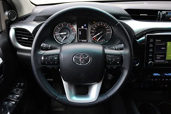 Toyota Hilux 2023 photo 4