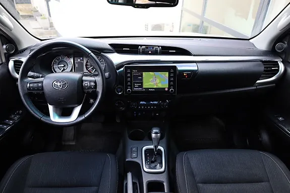 Toyota Hilux 2023 photo 5