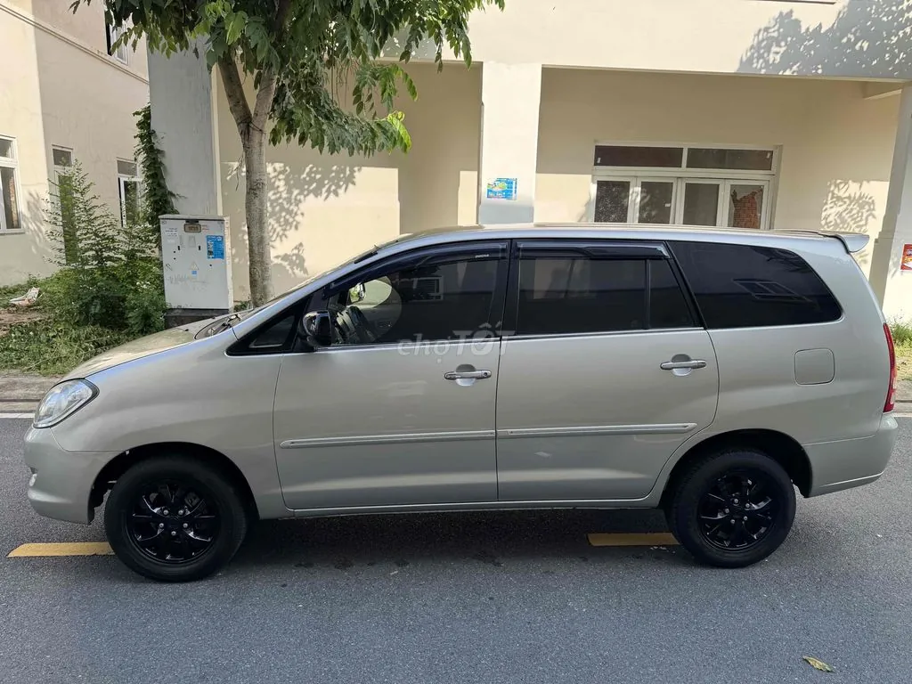 Toyota Innova 2007 photo 3