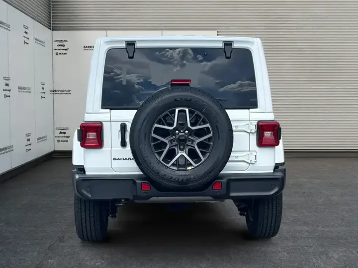 Jeep Wrangler 2026 photo 4