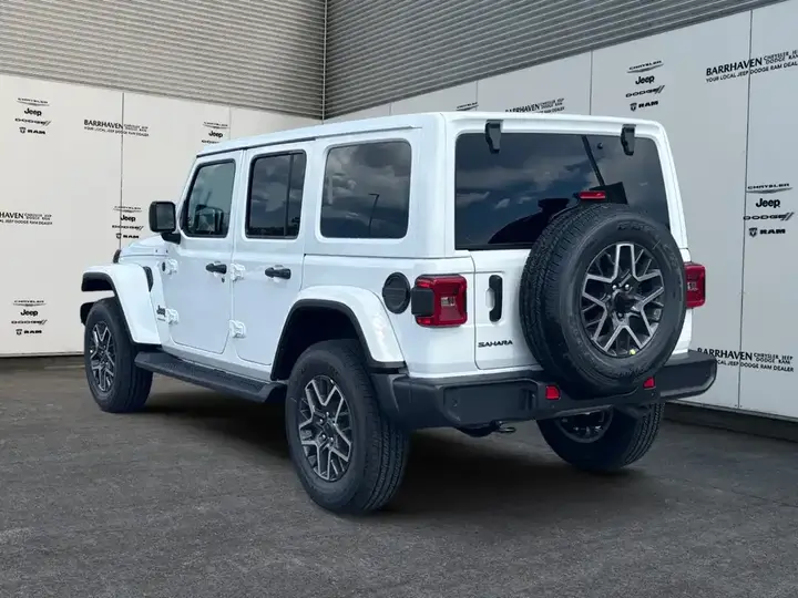 Jeep Wrangler 2026 photo 3
