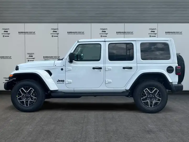 Jeep Wrangler 2026 photo 2