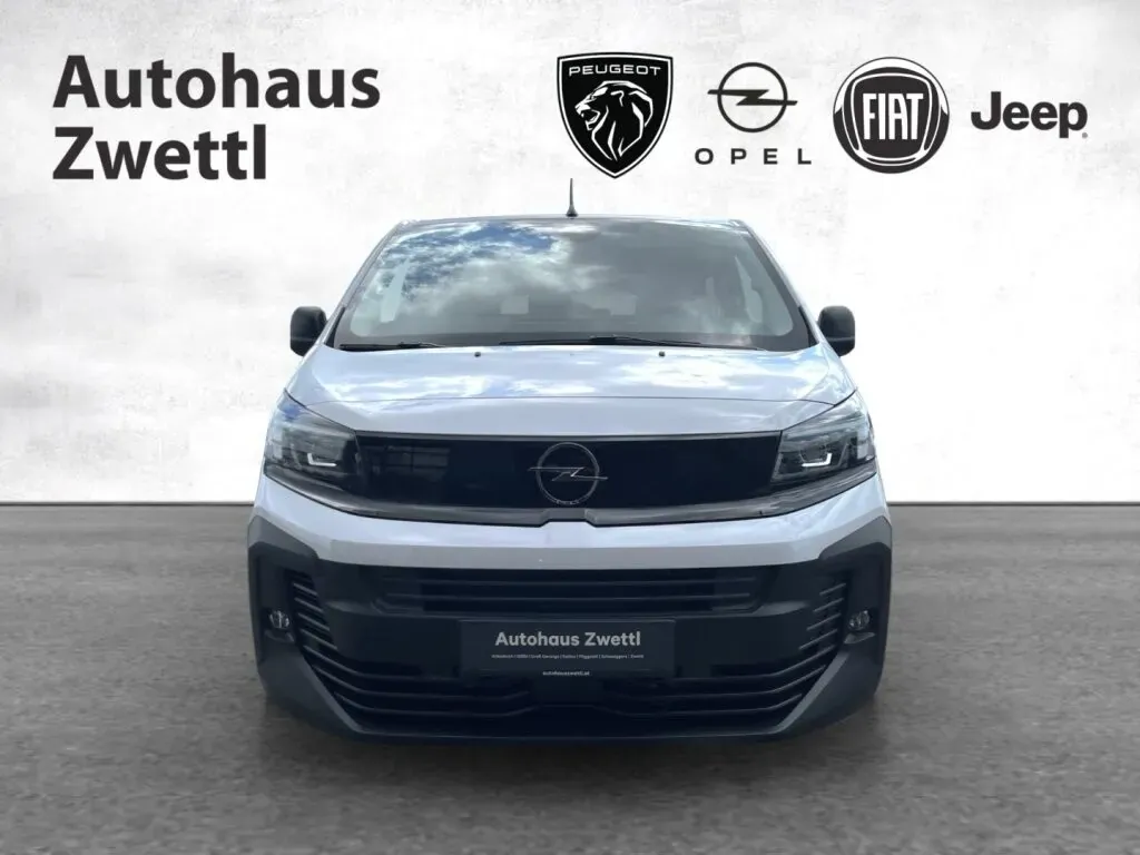 Opel Zafira 2026 photo 2