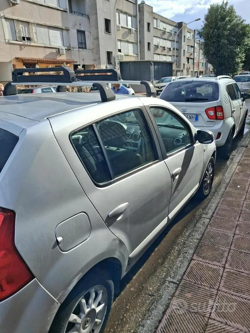 Dacia Sandero 2009 photo 3