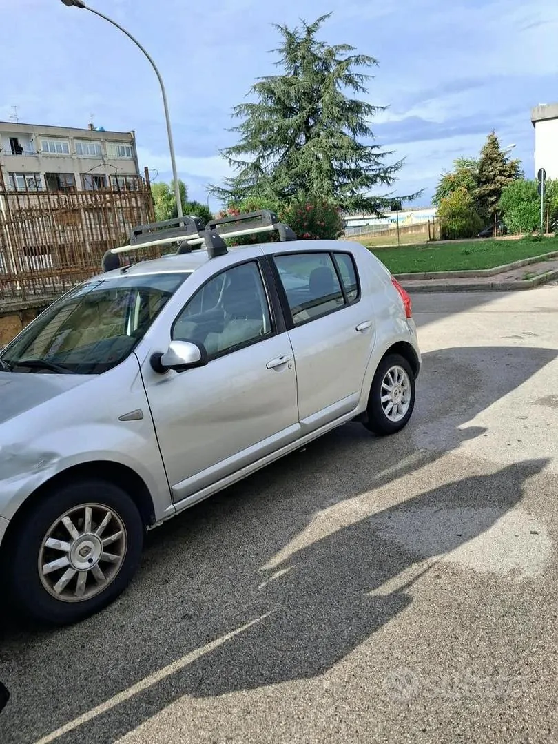 Dacia Sandero 2009 photo 4