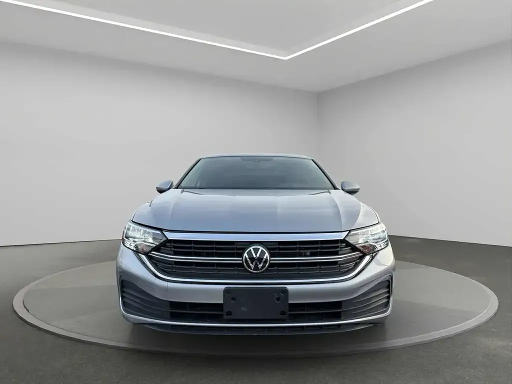 Volkswagen Jetta 2023 photo 2