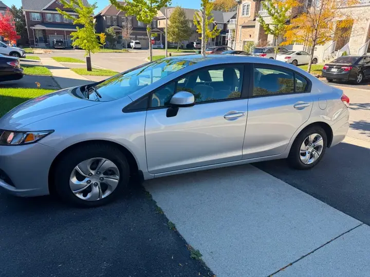 Honda Civic 2013 photo 3