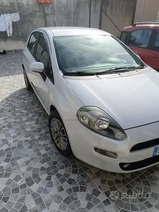 Fiat Punto 2013 photo 2
