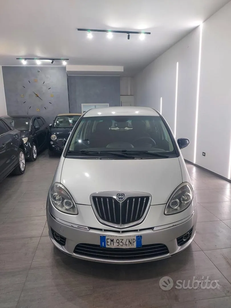 Lancia Musa 2012 photo 4