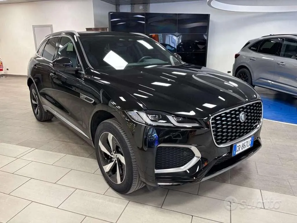 Jaguar F-Pace 2024 photo 3