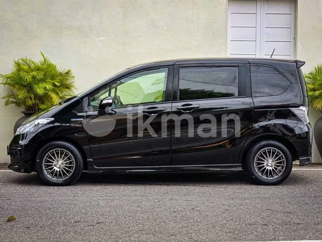 Honda Freed 2013 photo 5