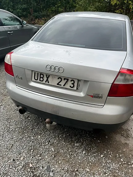 Audi A4 2003 photo 2