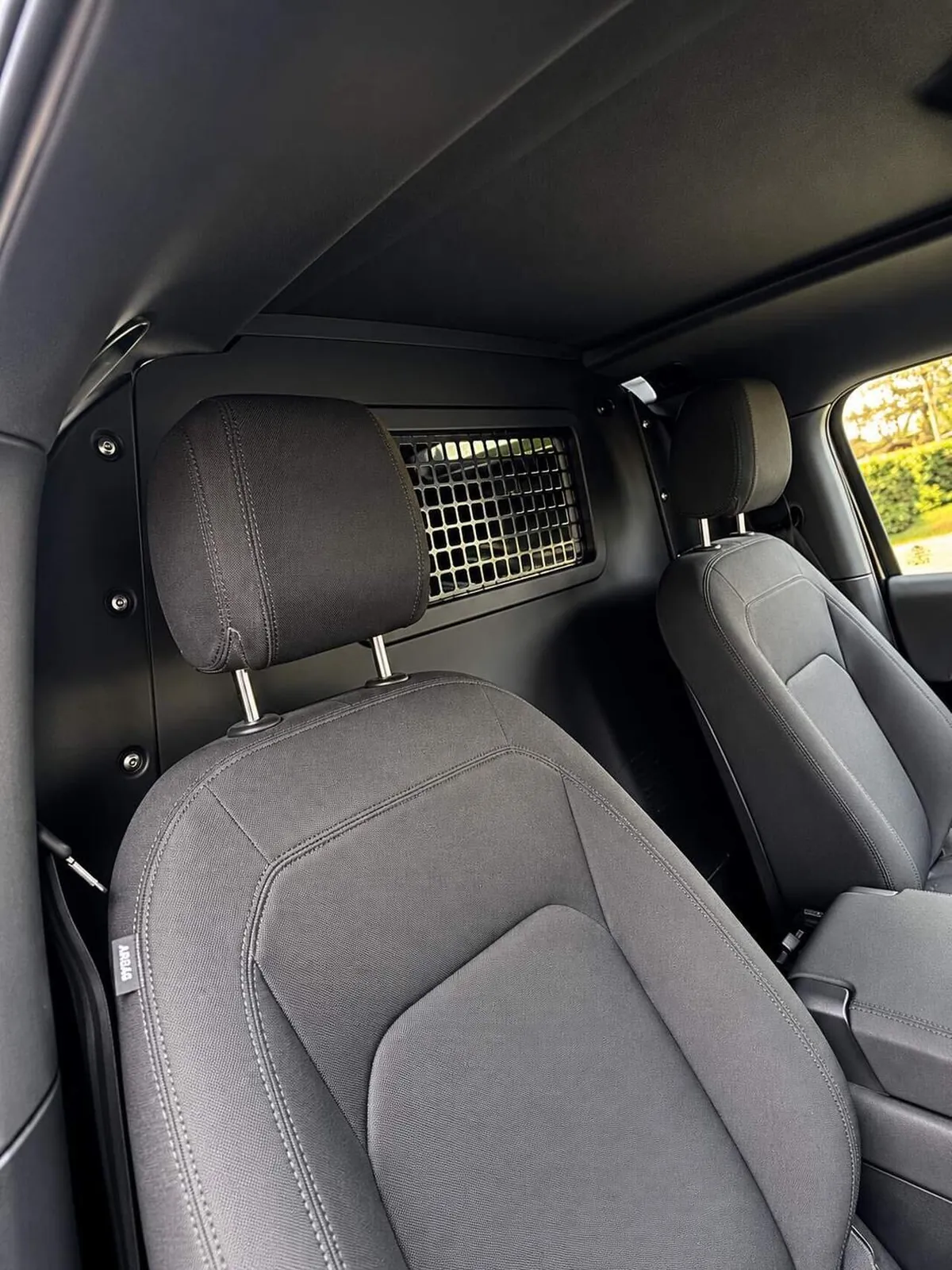 Land Rover Defender 90 2023 photo 5