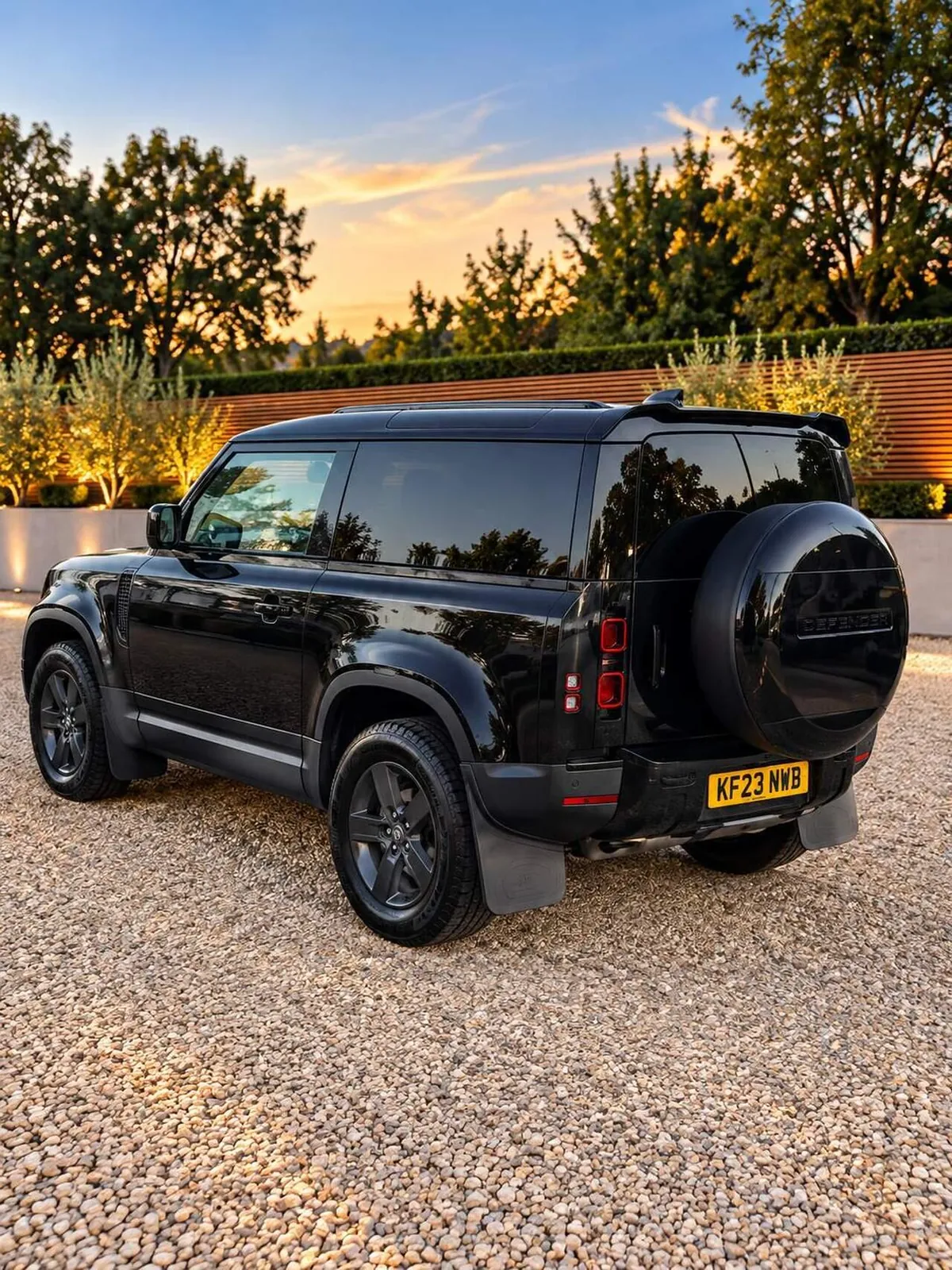 Land Rover Defender 90 2023 photo 2