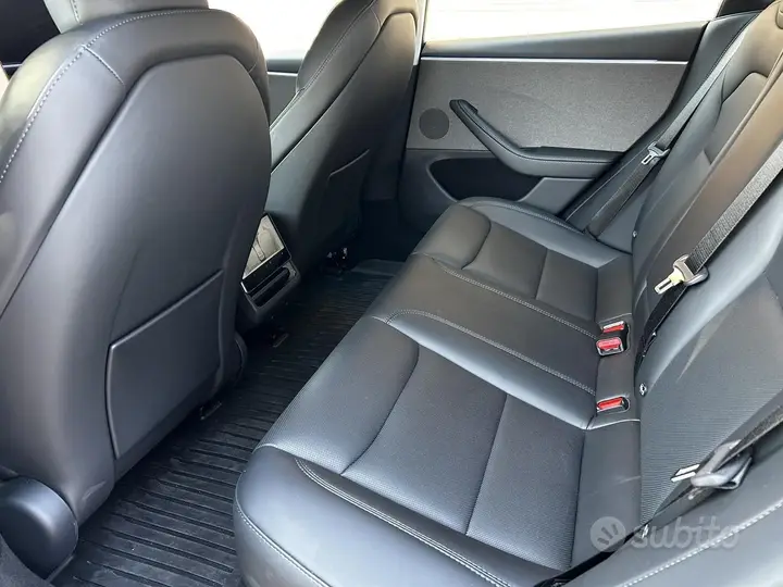 Tesla Model 3 2025 photo 5