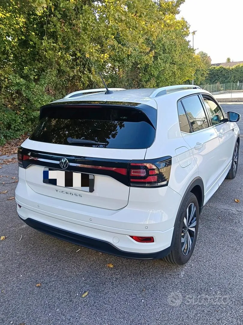 Volkswagen T-Cross 2023 photo 2