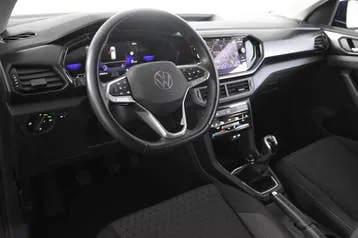 Volkswagen T-Cross photo 2
