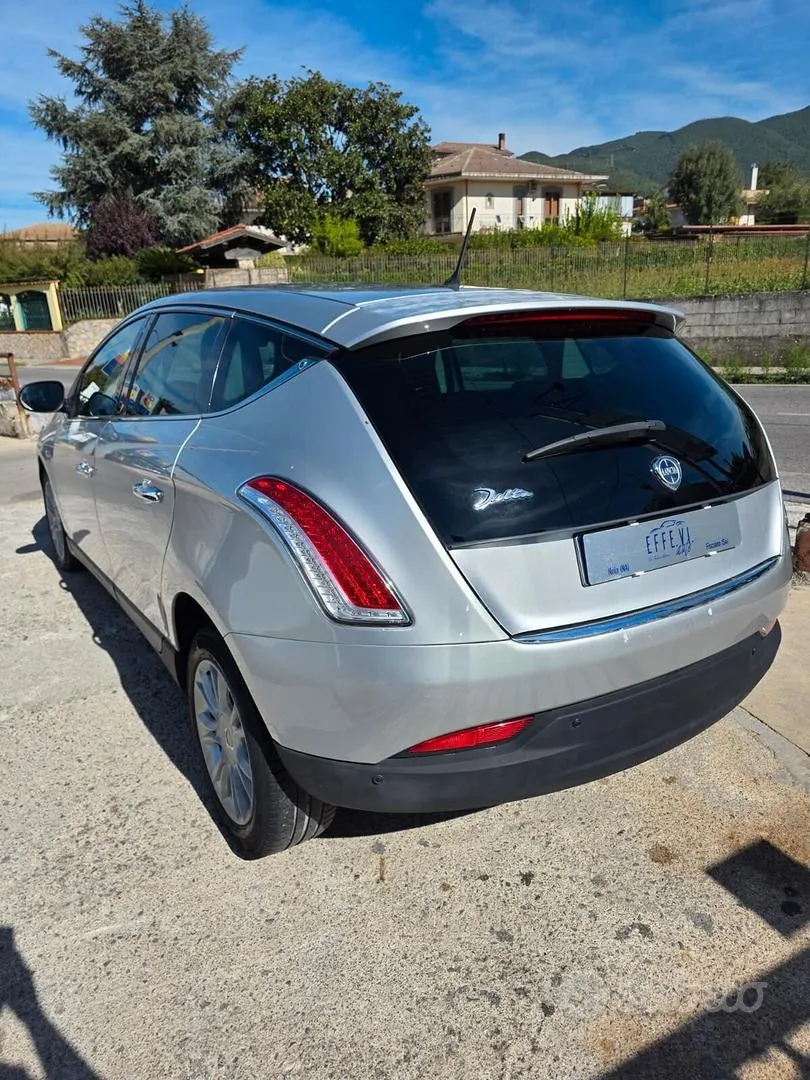 Lancia Delta 2013 photo 5