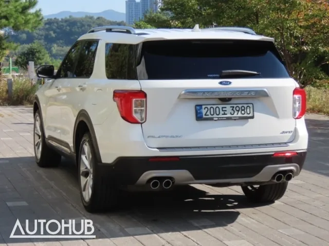 Ford Explorer 2022 photo 4