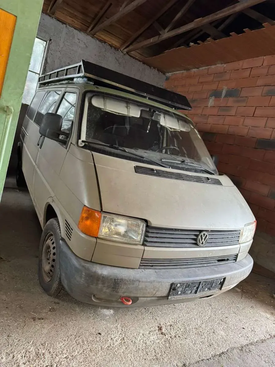 Volkswagen T4 1999 photo 3