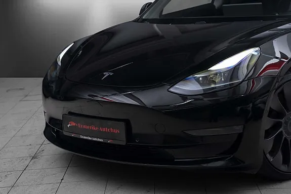 Tesla Model 3 2022 photo 2