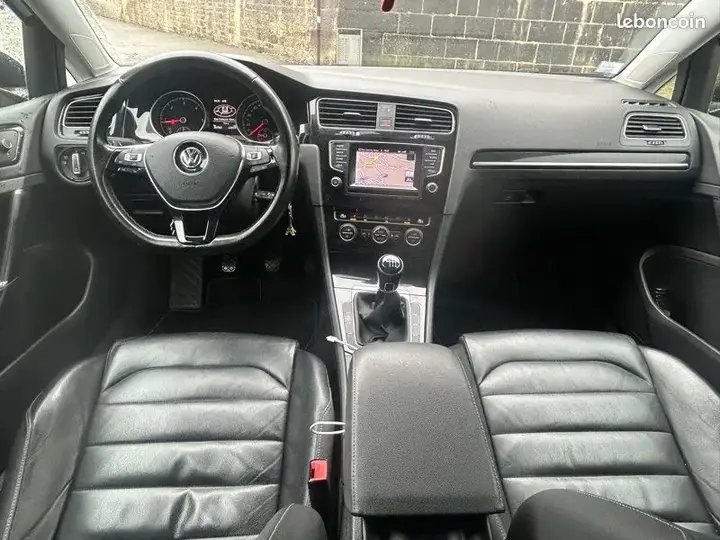 Volkswagen Golf 2012 photo 3