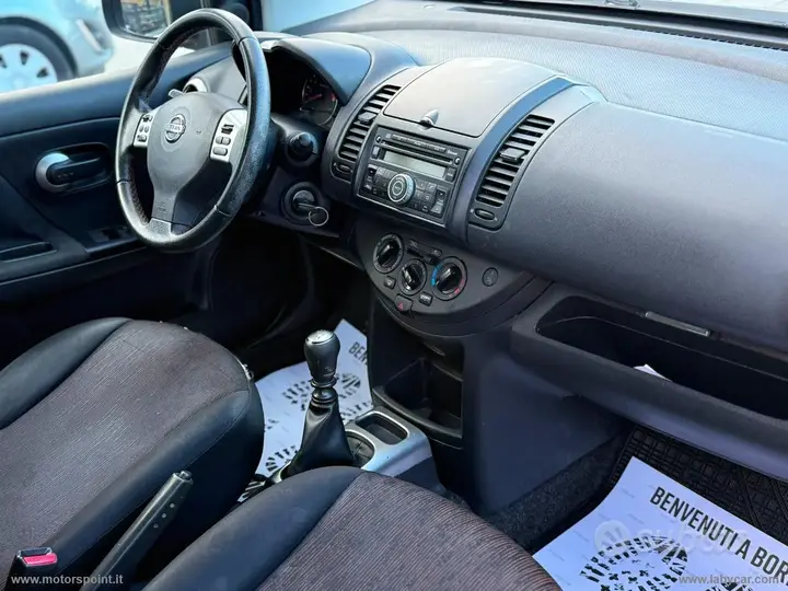 Nissan Note 2009 photo 5