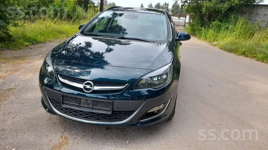 Opel Astra 2015 photo 2