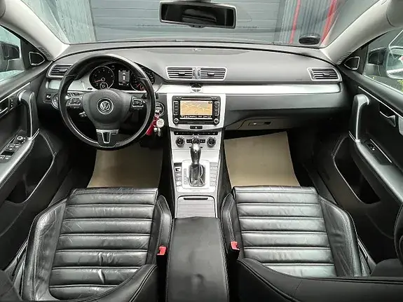 Volkswagen Passat 2012 photo 5