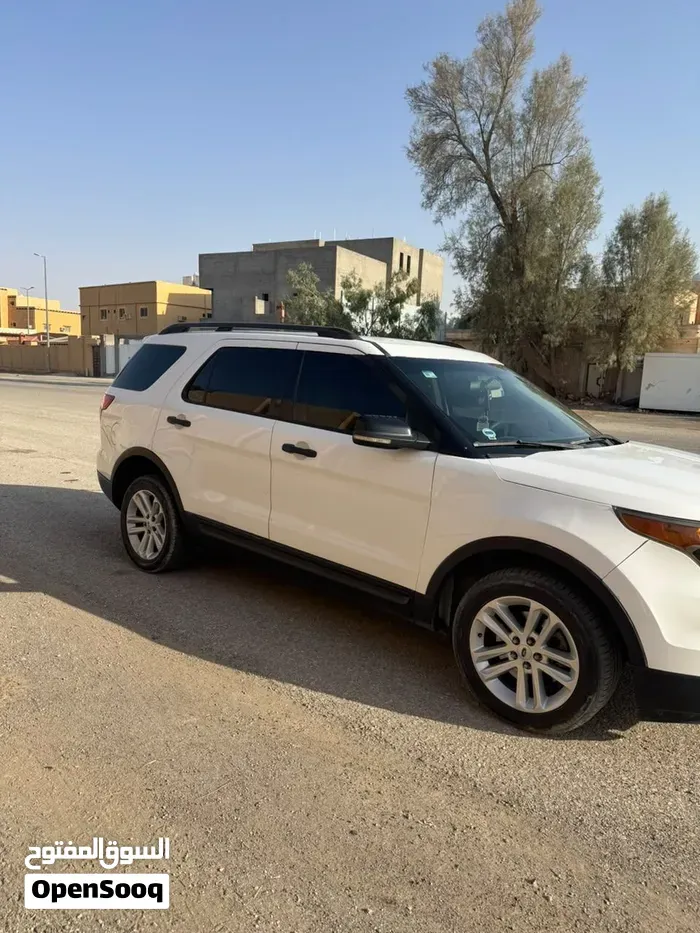 Ford Explorer 2013 photo 4