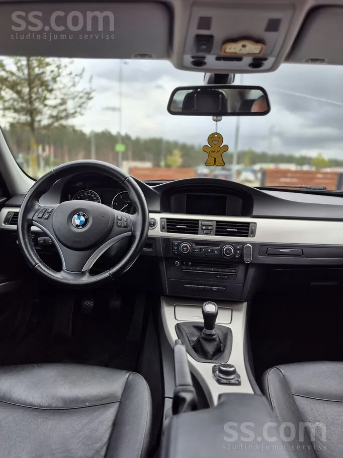 BMW 320D 2012 photo 3