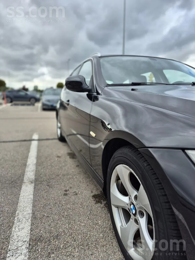 BMW 320D 2012 photo 2