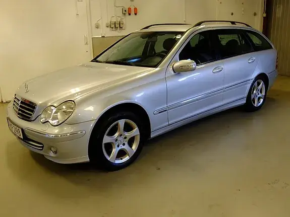 Mercedes-Benz C180