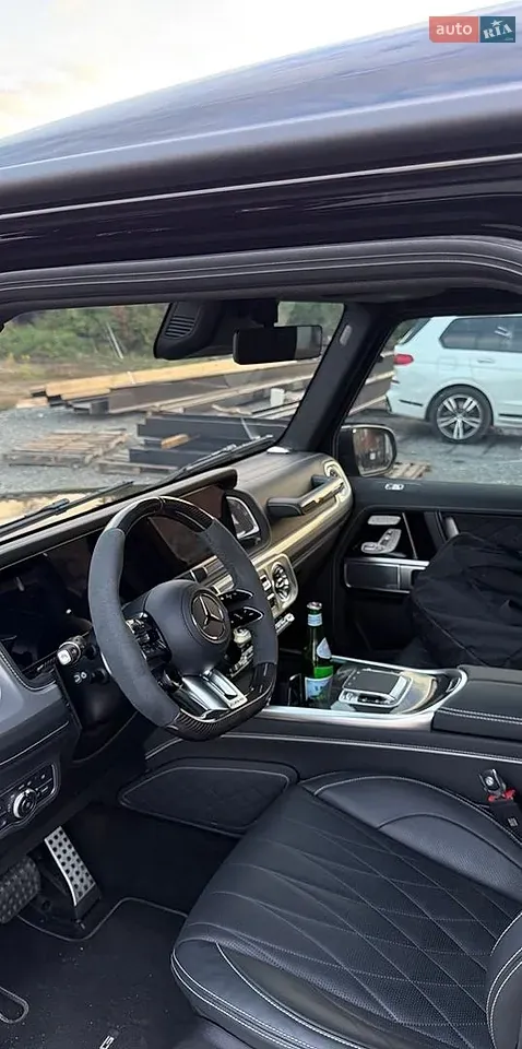 Mercedes-Benz G-Class 2025 photo 2