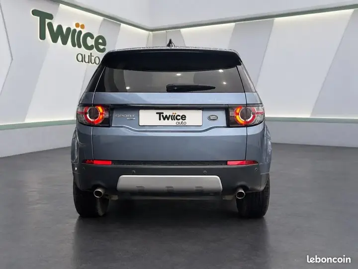 Land Rover Discovery Sport 2017 photo 4