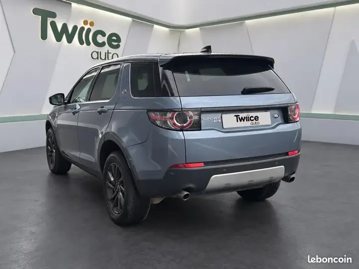 Land Rover Discovery Sport 2017 photo 3