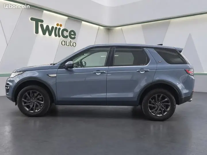 Land Rover Discovery Sport 2017 photo 2