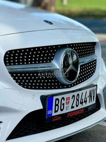 Mercedes-Benz C 200 2019 photo 2