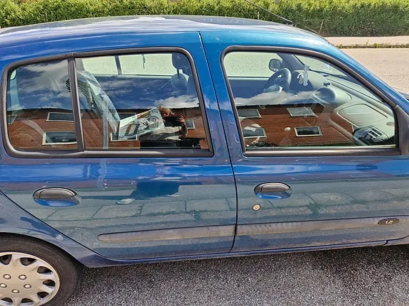 Renault Clio 2001 photo 4