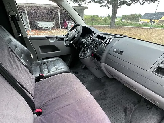 Volkswagen Transporter 2008 photo 2