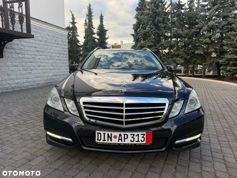 Mercedes-Benz E-Class 2012 photo 5