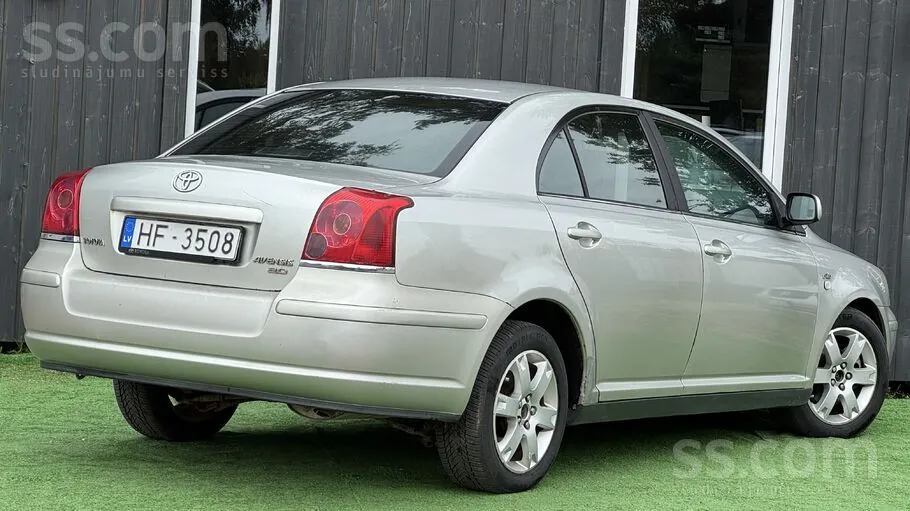 Toyota Avensis 2004 photo 4