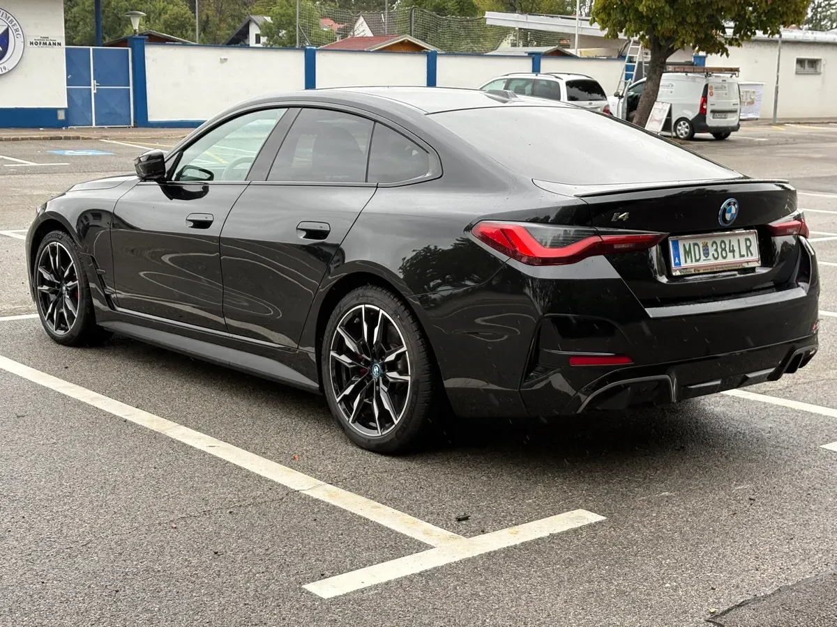 BMW I4 2023 photo 3